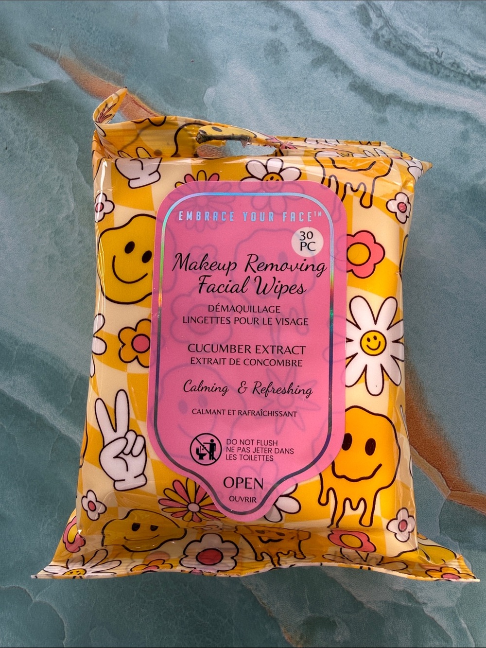 Embrace Your Face Makeup Facial Wipes & Beauty MD Facial Cryo Roller - Picture 2 of 4